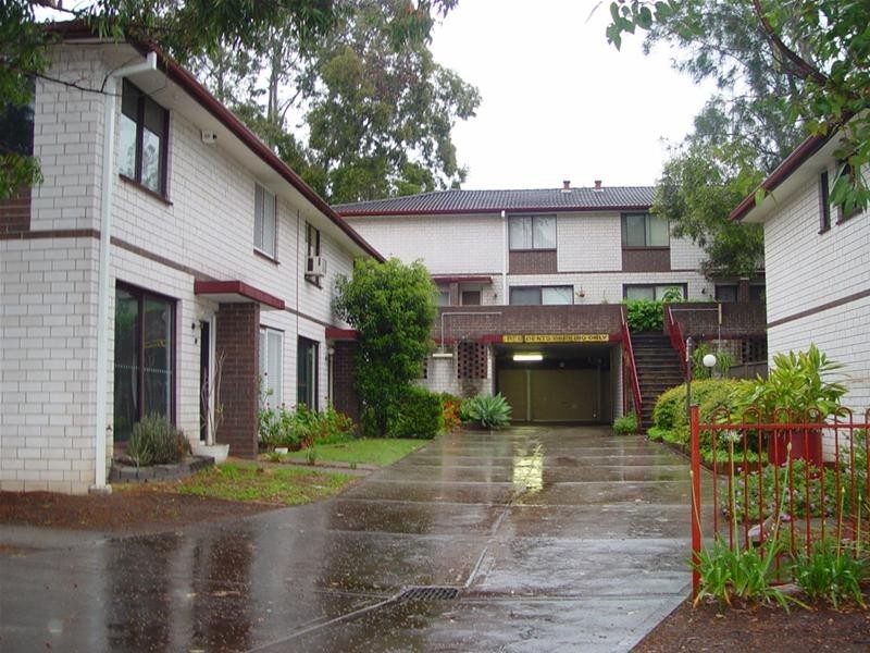 17/19-23 First Avenue, Kingswood NSW 2747