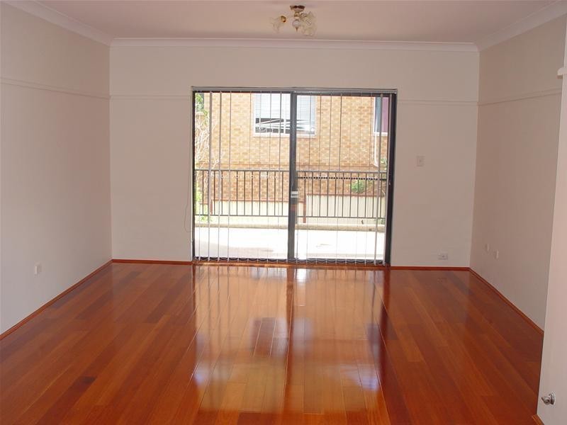 2/28 Harris  Street, Harris Park NSW 2150