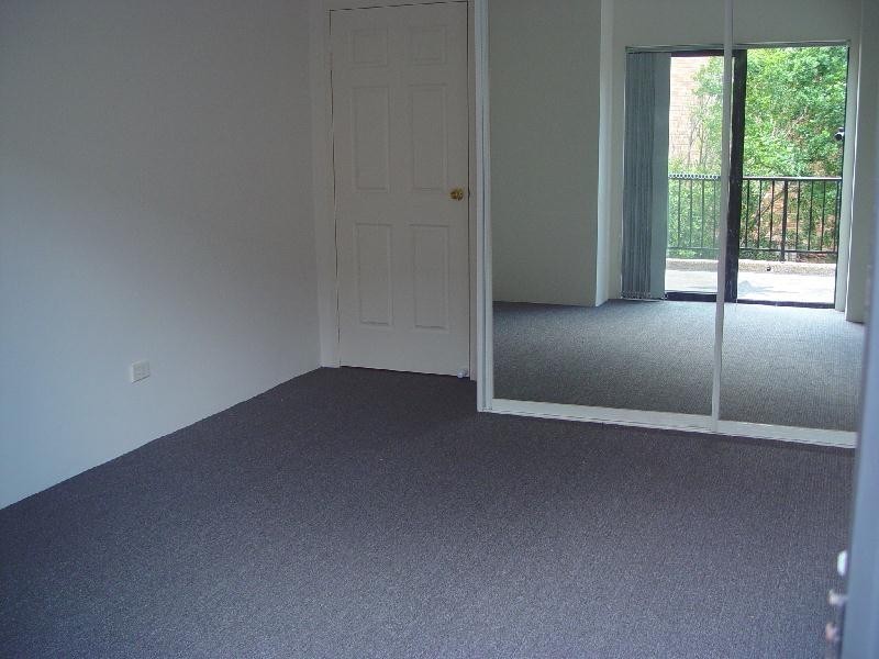 2/28 Harris  Street, Harris Park NSW 2150