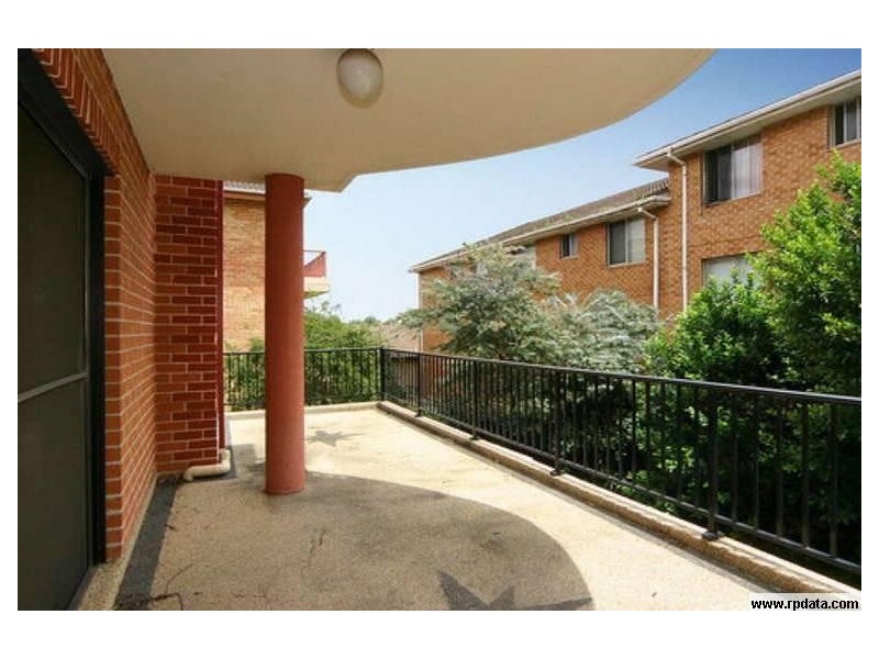 2/28 Harris  Street, Harris Park NSW 2150