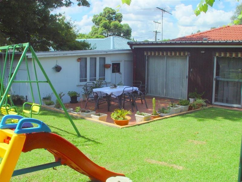 25 Runyon Avenue, Greystanes NSW 2145