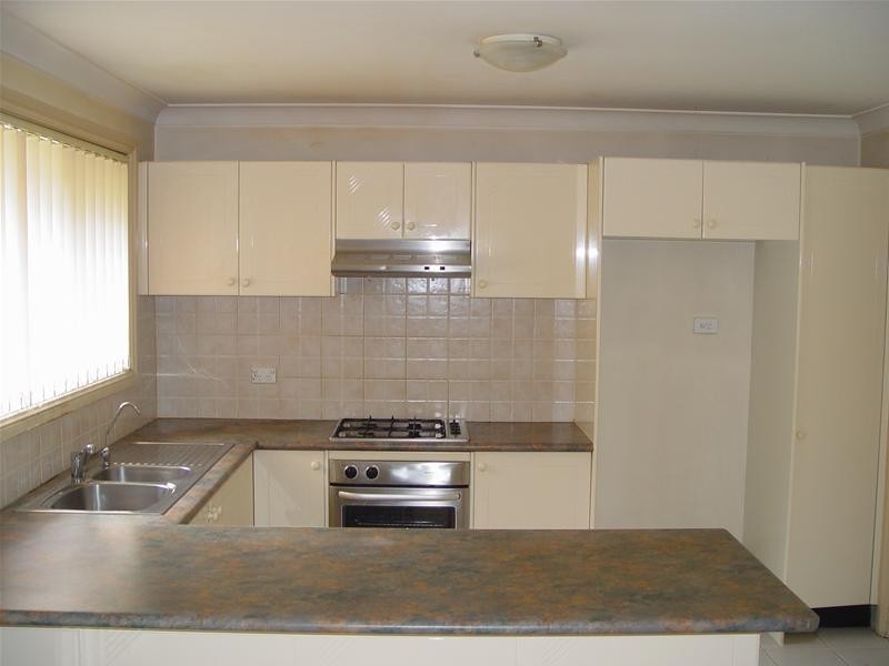 2/18 Belinda Place, Mays Hill NSW 2145