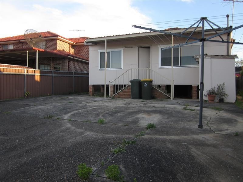 9 Hilltop Road, Merrylands NSW 2160