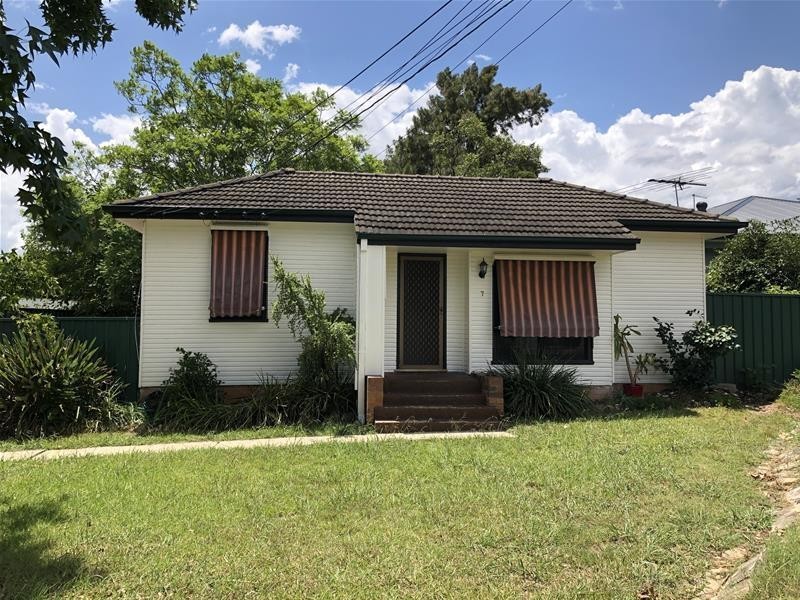 7 Morton Road, Lalor Park NSW 2147