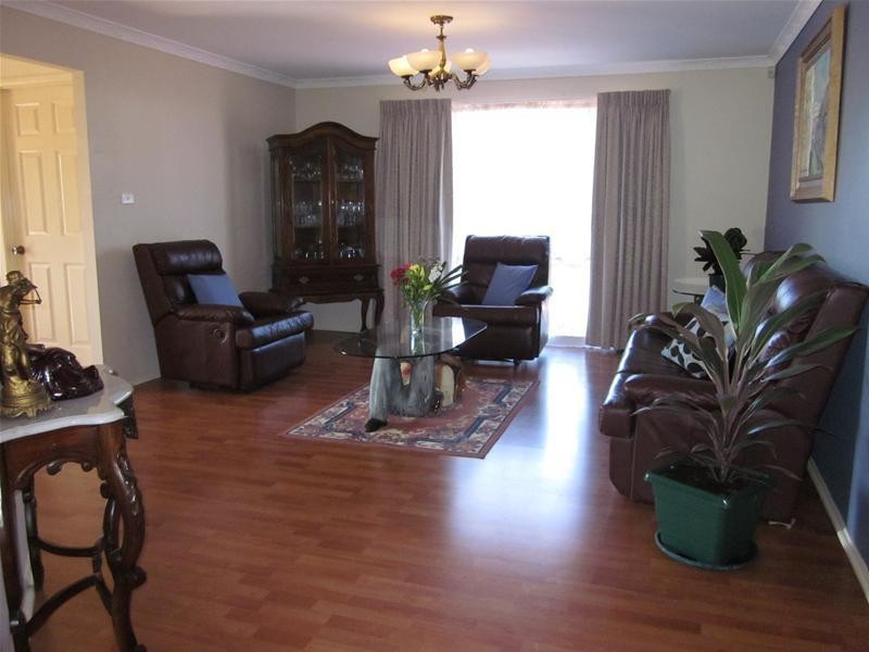 16 Burns Close, Rooty Hill NSW 2766