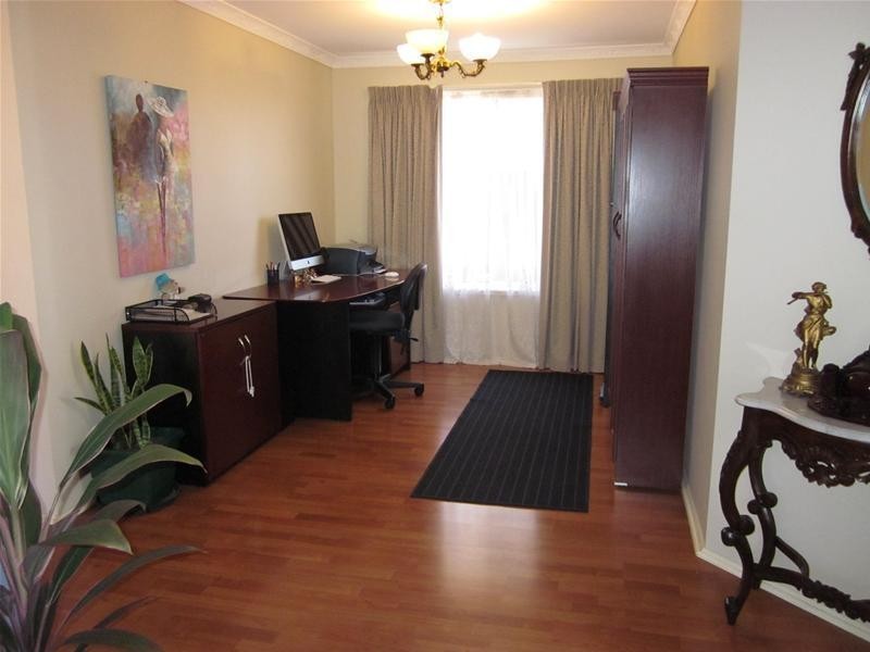 16 Burns Close, Rooty Hill NSW 2766