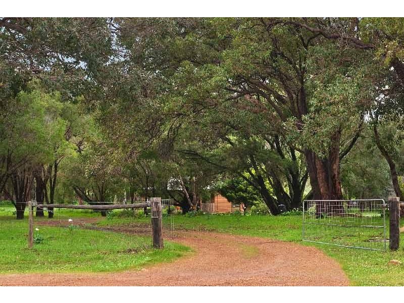 13 Yates Road, Margaret River WA 6285