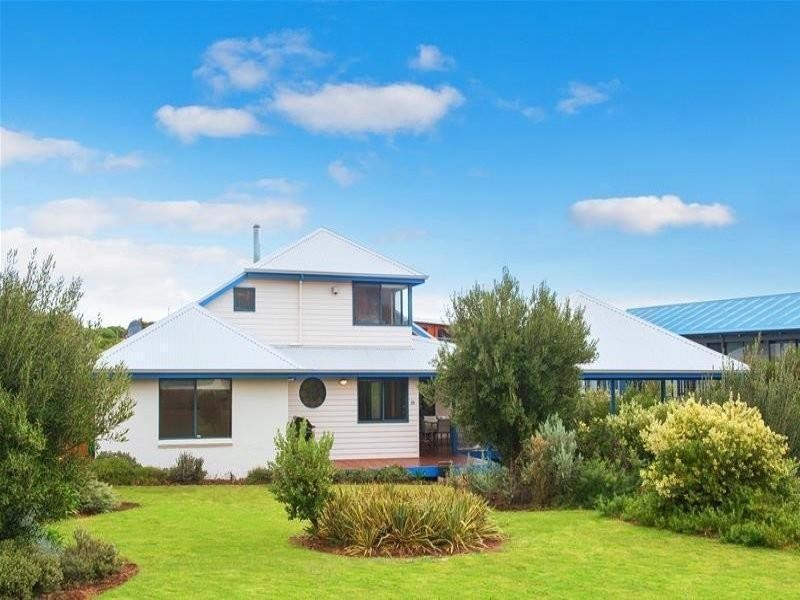 10 Marmaduke Point Drive, Gnarabup WA 6285