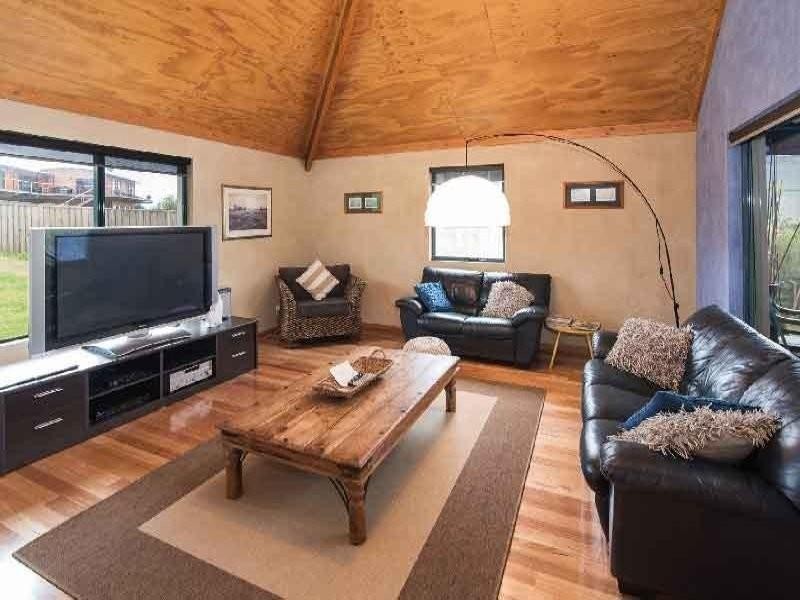 10 Marmaduke Point Drive, Gnarabup WA 6285