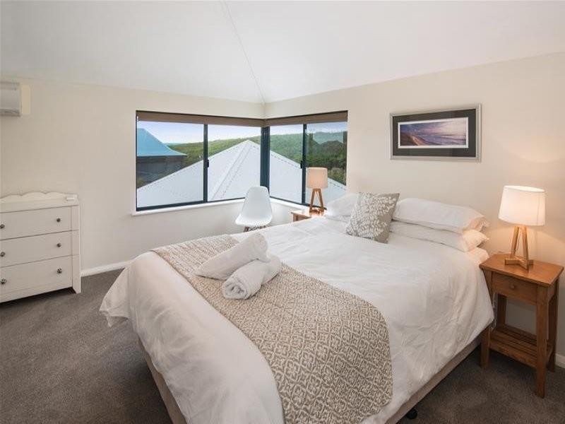 10 Marmaduke Point Drive, Gnarabup WA 6285