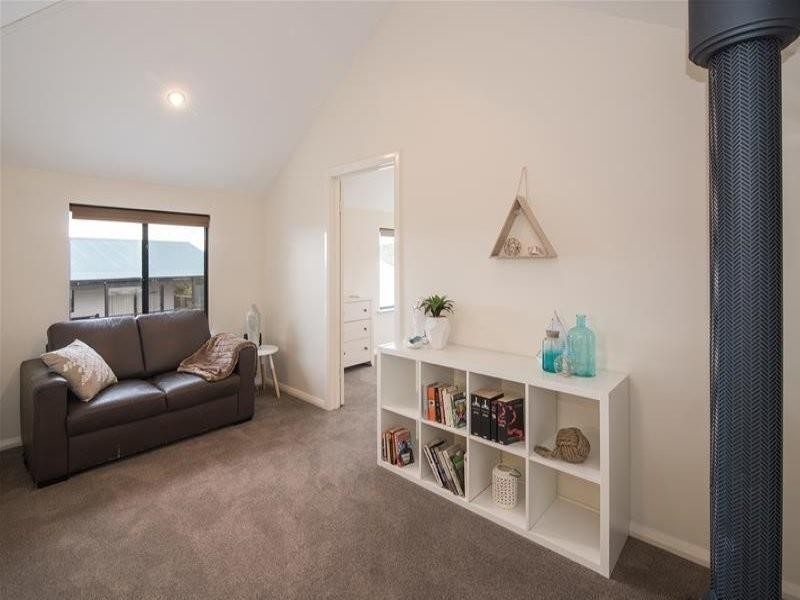 10 Marmaduke Point Drive, Gnarabup WA 6285