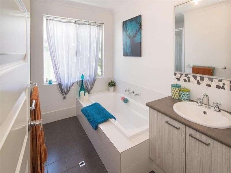 77 Brookfield Avenue, Margaret River WA 6285