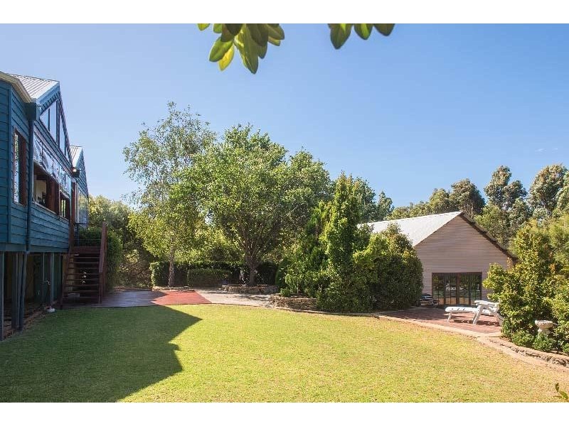 4 Cowara Court, Cowaramup WA 6284