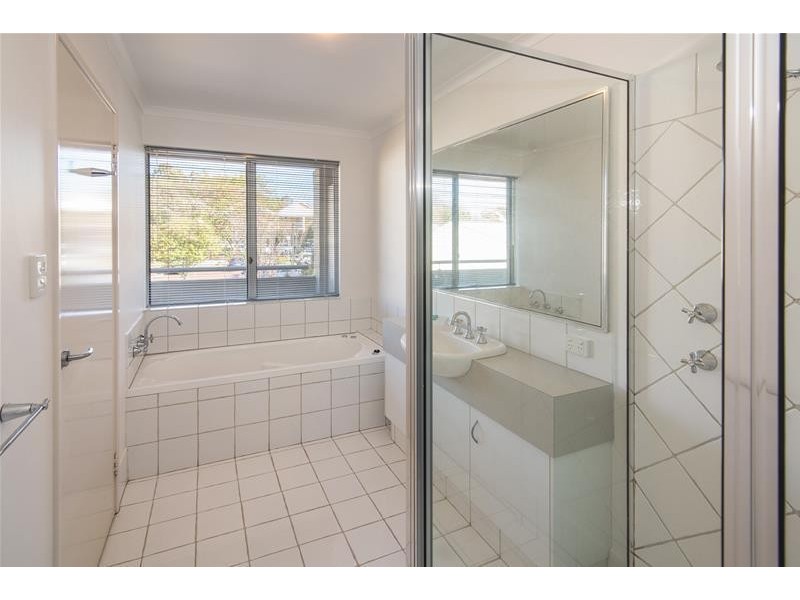 8/23 Fearn Avenue, Margaret River WA 6285