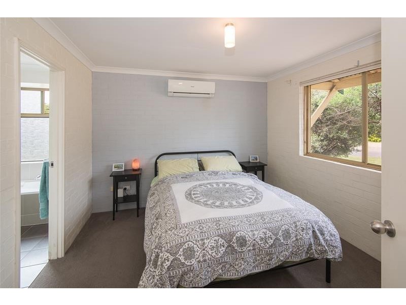 6a Lesalan Place, Margaret River WA 6285