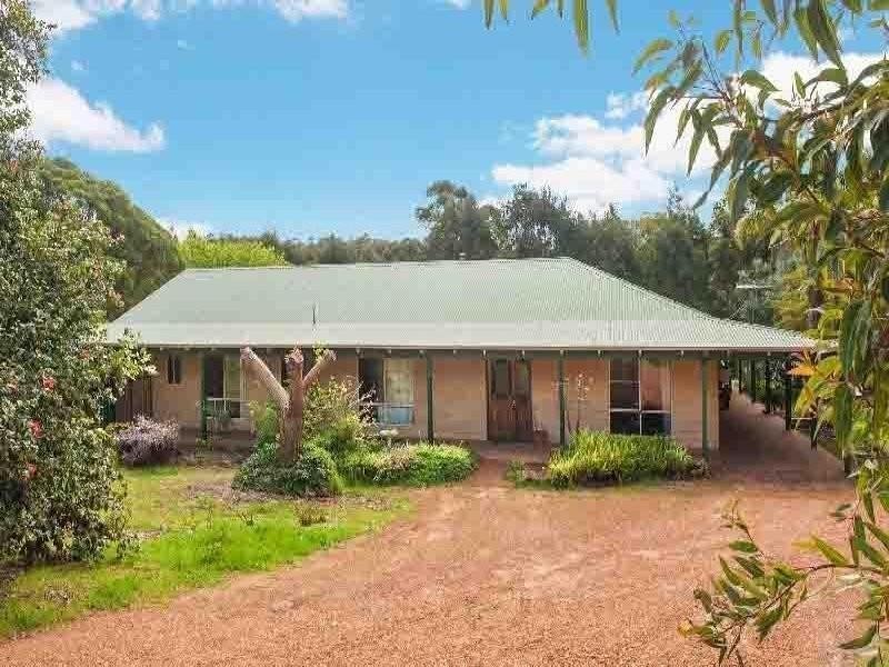 17 Duggan Drive, Cowaramup WA 6284