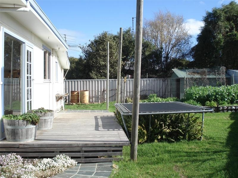 8 Elm Court, Margaret River WA 6285