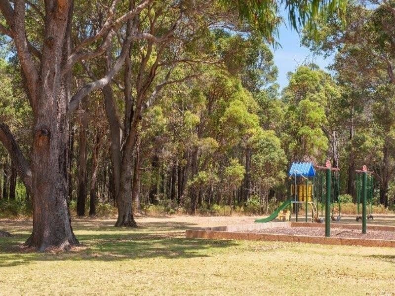 Chardonnay Avenue, Margaret River WA 6285