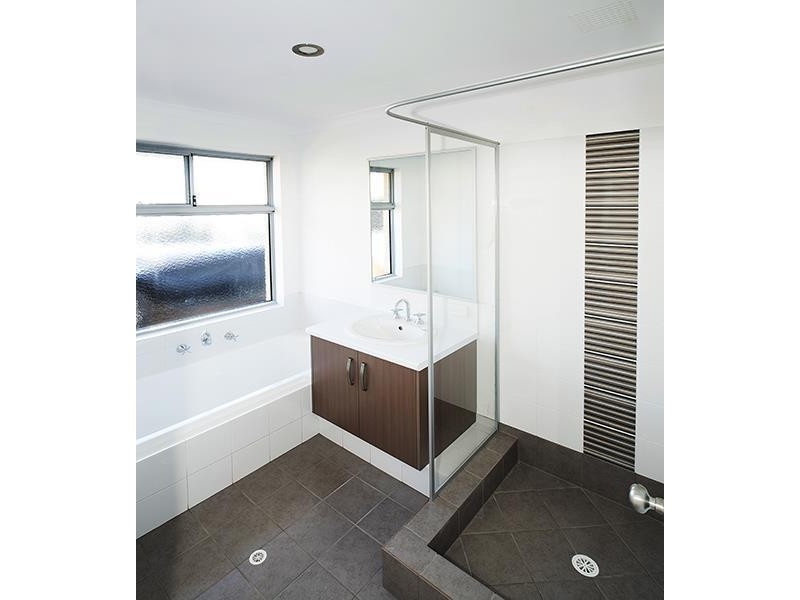 5 Jansonia Avenue, Margaret River WA 6285