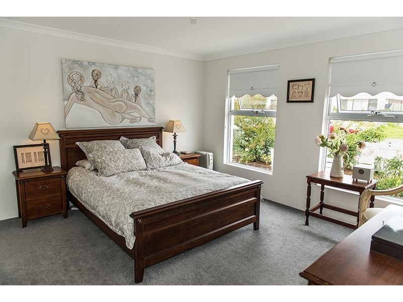 8 Tamarix Crescent, Margaret River WA 6285