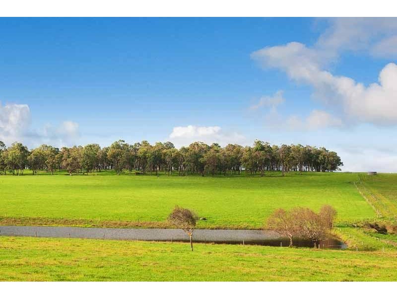 960 Osmington Road, Osmington WA 6285