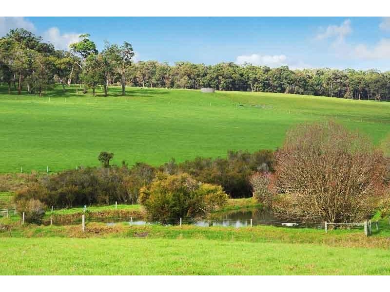 960 Osmington Road, Osmington WA 6285