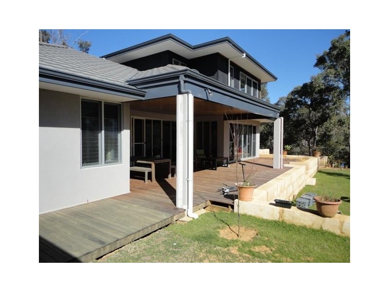 16 Sanctuary Circle, Cowaramup WA 6284