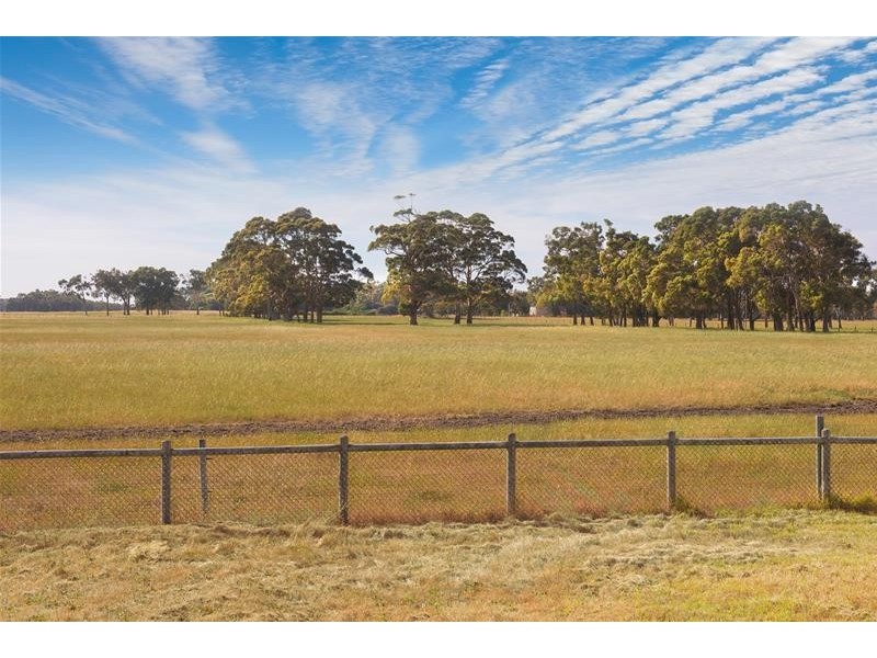 27 Mahogany Way, Cowaramup WA 6284