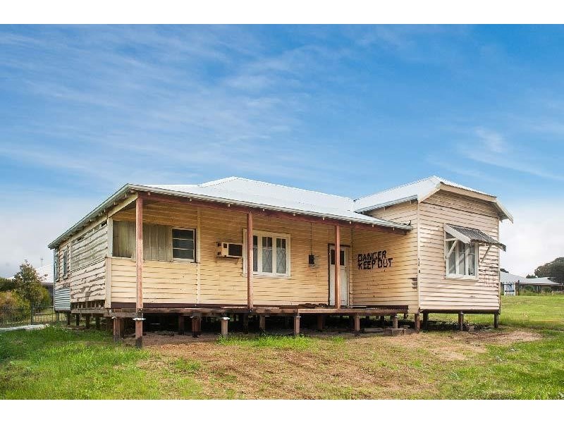 8 Charles Hine Avenue, Margaret River WA 6285