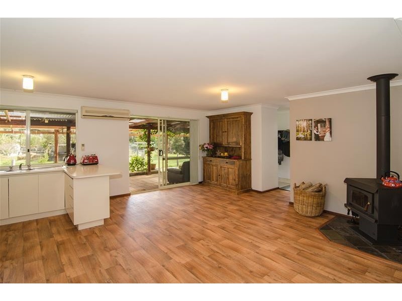 24 Mansfield Avenue, Margaret River WA 6285