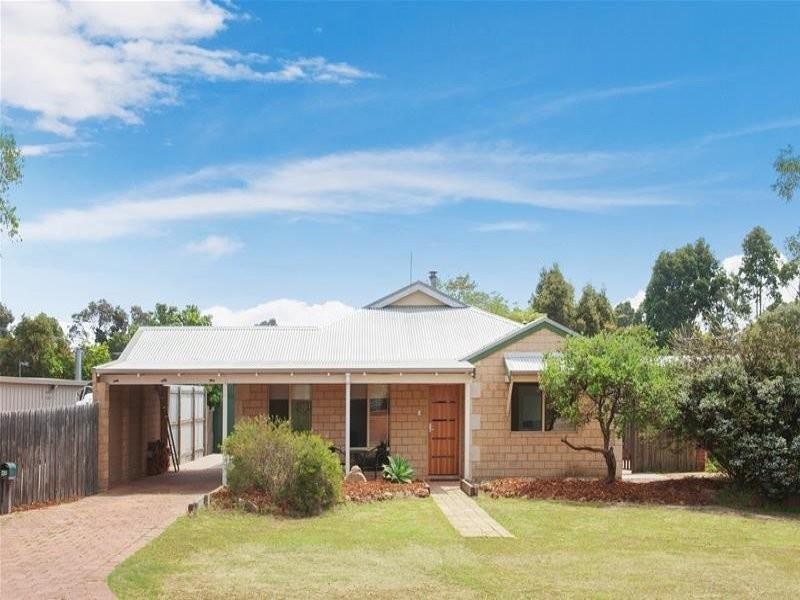 6A Lesalan Place, Margaret River WA 6285