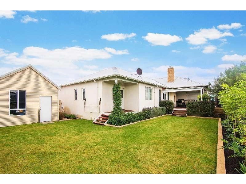 24 Ironbark Avenue, Margaret River WA 6285