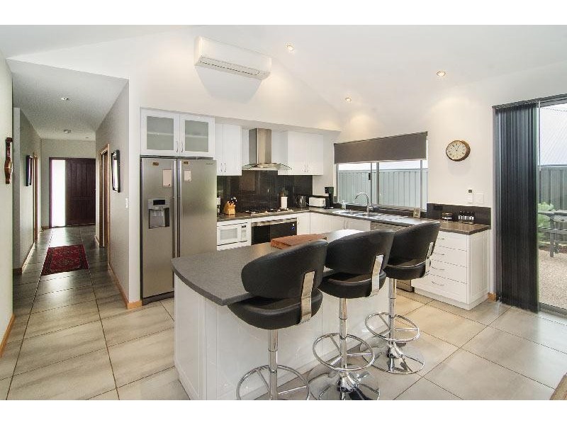 4 Abberton Lane, Cowaramup WA 6284