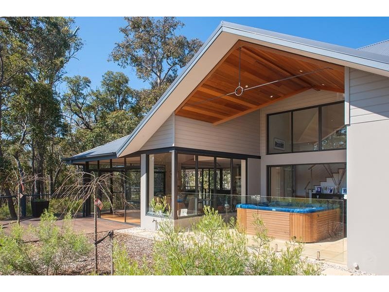 27 The Boulevard, Margaret River WA 6285