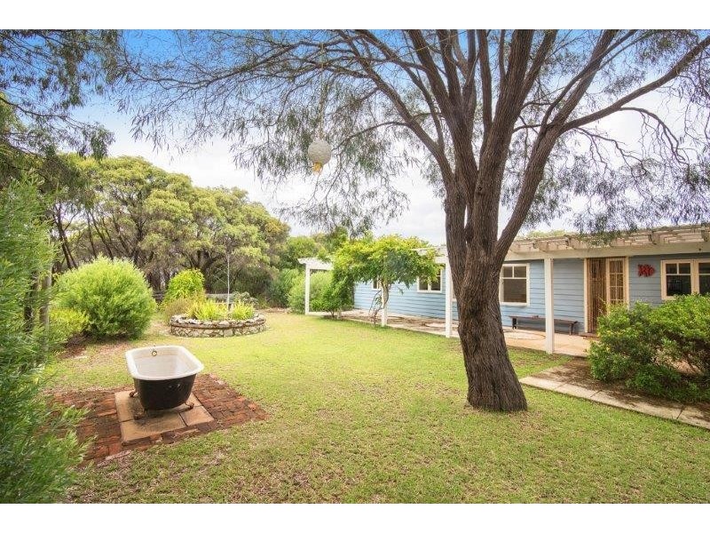 18 Colyer Drive, Hamelin Bay WA 6288