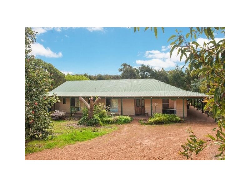 17 Duggan Drive, Cowaramup WA 6284