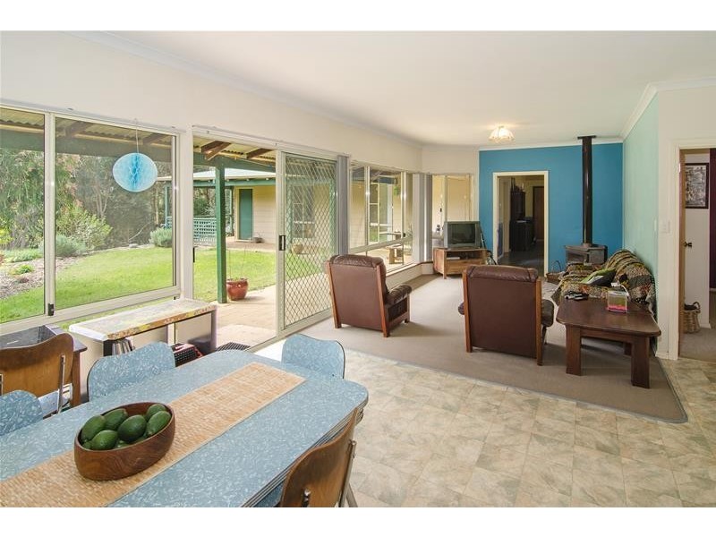 17 Duggan Drive, Cowaramup WA 6284