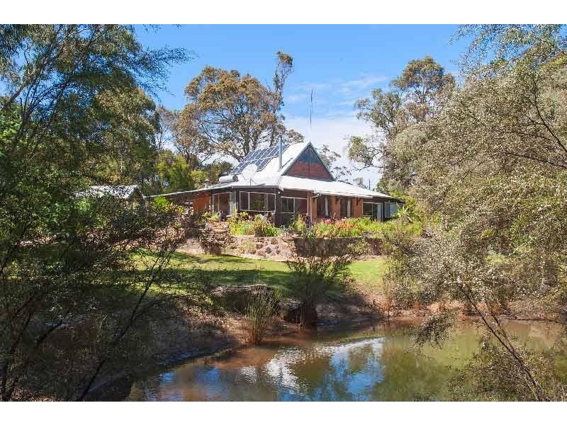 898 Davis Road, Rosa Glen WA 6285