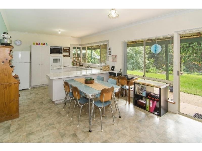 17 Duggan Drive, Cowaramup WA 6284