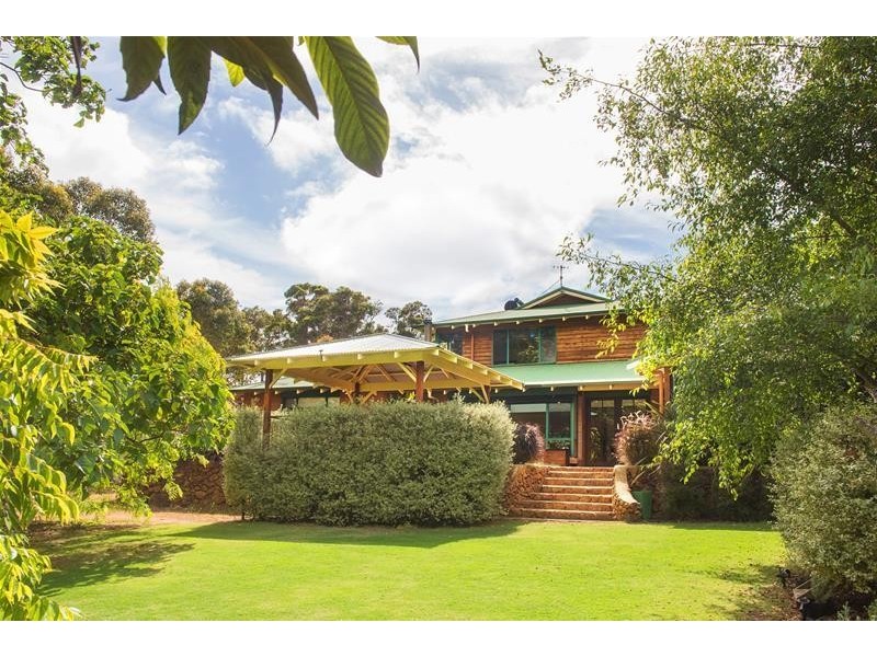 22 Mansfield Avenue, Margaret River WA 6285