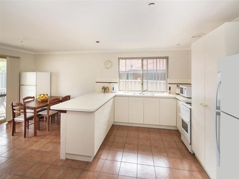 6B Lesalan Place, Margaret River WA 6285