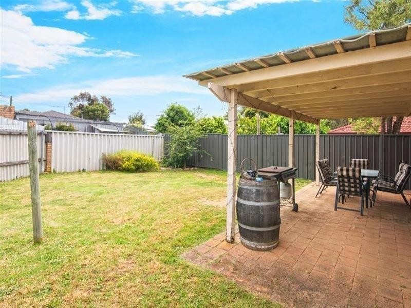 6B Lesalan Place, Margaret River WA 6285