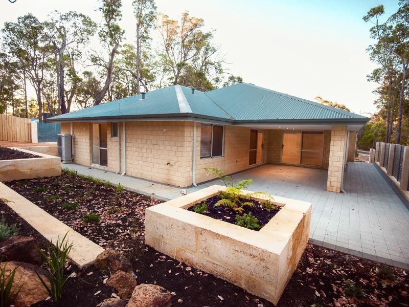 1 Wandoo Place, Cowaramup WA 6284