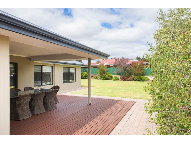 18 East Willmott Avenue, Margaret River WA 6285