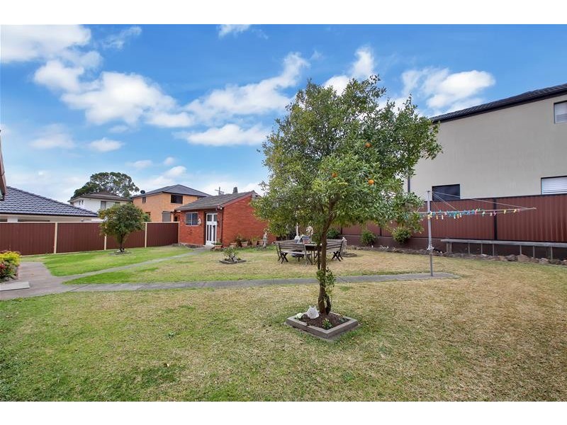 13  Jacqueline Crescent, Greenacre NSW 2190