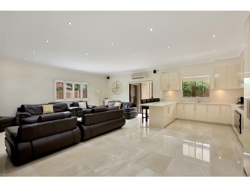 3 Miowera Avenue, Carss Park NSW 2221