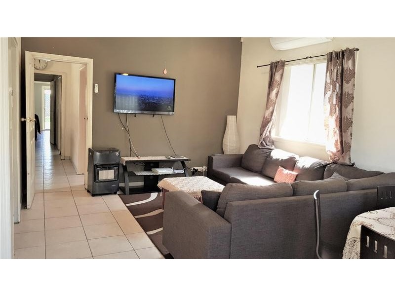 186 Roberts Road, Greenacre NSW 2190