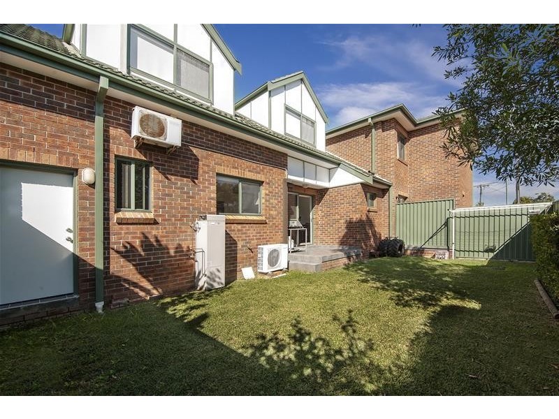 2/56 Rawson Road, Greenacre NSW 2190
