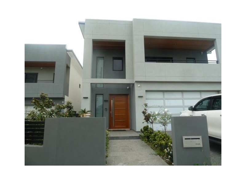 1A kareela Crescent, Greenacre NSW 2190