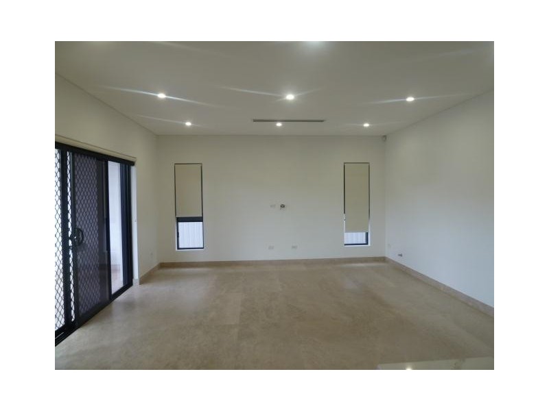 1A kareela Crescent, Greenacre NSW 2190